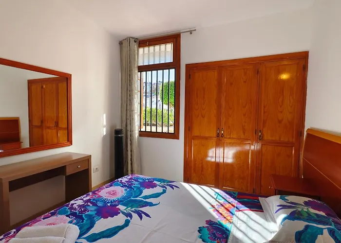 Malibu Park With Ocean View *